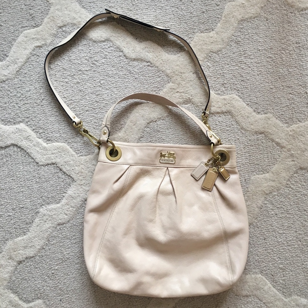 Coach Leather Bucket Bag in Ivory with 2 Straps